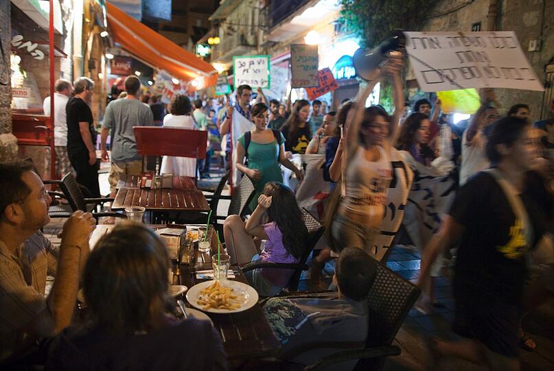 Hunderttausende Israelis haben im ganzen Land gegen soziale Missstände protestiert.