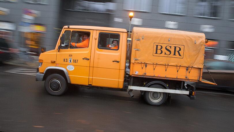 Achtung, Rutschgefahr! In Berlin und Brandenburg sorgt Blitzeis für viele Unfälle. Die Bilder.