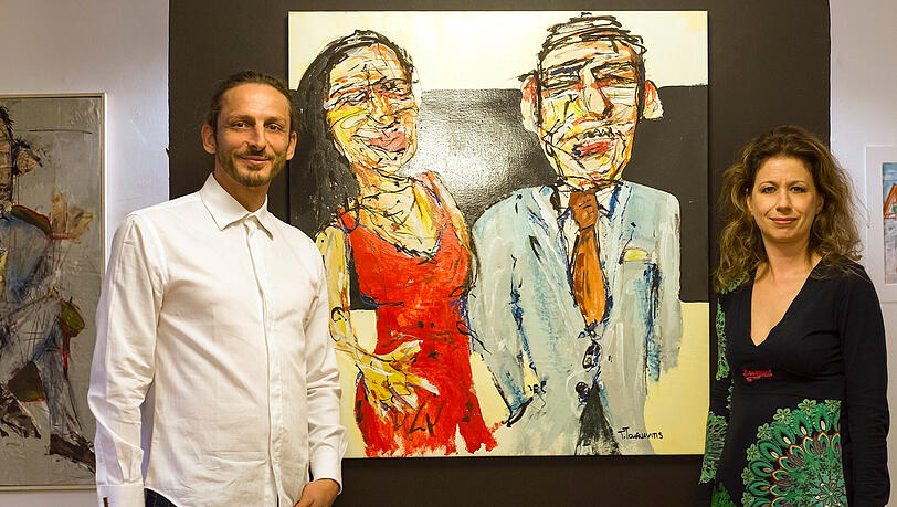 Thomas Tournavatis und Generalkonsulin Panagiota Constantinopoulou in der Ausstellung. Thomas Tournavatis und Generalkonsulin Panagiota Constantinopoulou in der Ausstellung.