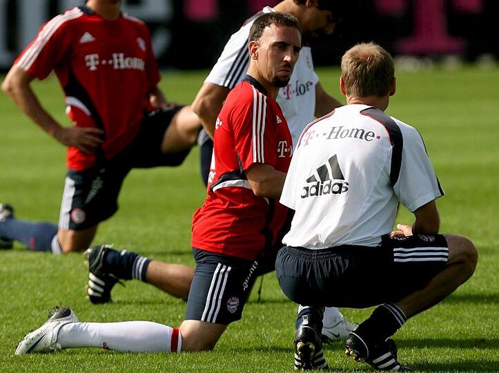 Will seinen Superstar behutsam aufbauen: Trainer Jürgen Klinsmann (r.) mit Franck Ribéry.