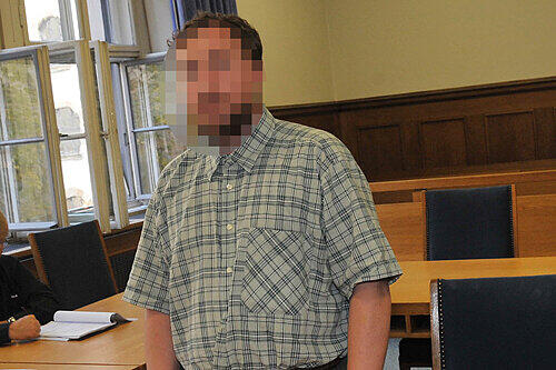 Uneinsichtig und deshalb gemeingefährlich: Ewgenij &bdquo;Jesus&ldquo; M. (38) beleidigte und schlug jeden, der ihm in den Weg kam.