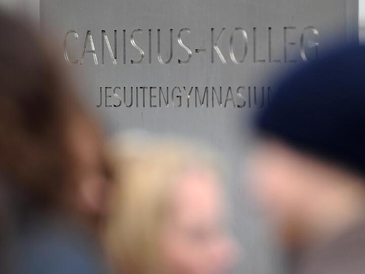 Am katholischen Canisius-Gymnasium wurden die ersten Fälle bekannt