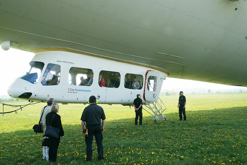 Auf einem Zeppelin-Rundflug kann man München aus der Luft betrachten.