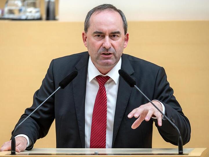 Hubert Aiwanger (Freie Wähler), stellvertretender Ministerpräsident von Bayern und Staatsminister für Wirtschaft. Foto: Sina Schuldt
