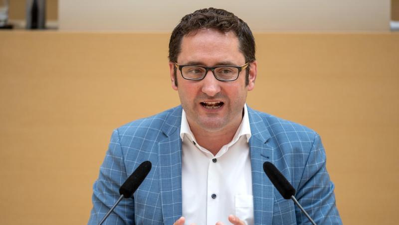 Tobias Gotthardt. Tobias Gotthardt.