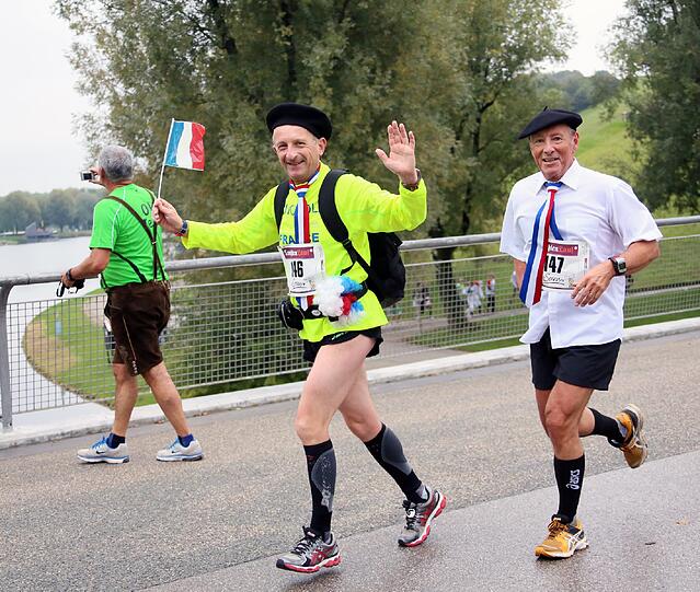 Die Bilder vom Trachtenlauf.