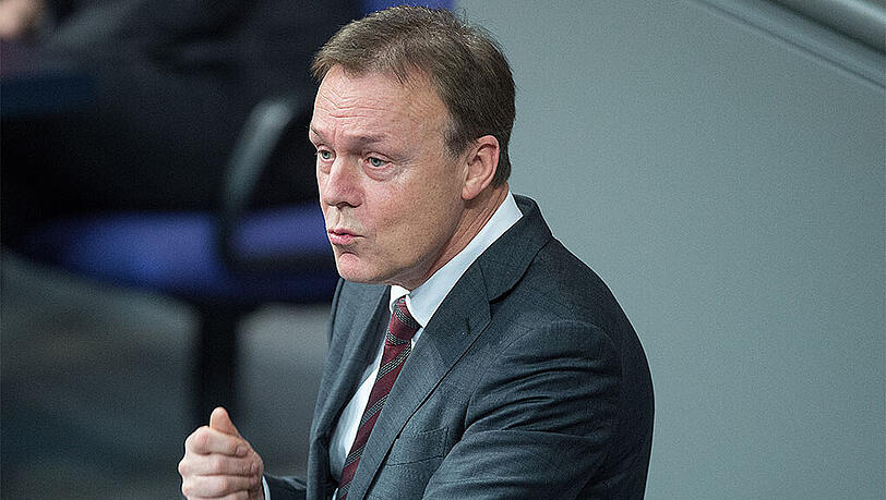 SPD-Fraktionschef Thomas Oppermann: "Ob ein Bundespräsident Christ, Muslim oder Buddhist ist, sollte keine Rolle spielen. Entscheidend ist, dass die Religion nicht über der Verfassung steht." SPD-Fraktionschef Thomas Oppermann: "Ob ein Bundespräsident Christ, Muslim oder Buddhist ist, sollte keine Rolle spielen. Entscheidend ist, dass die Religion nicht über der Verfassung steht."