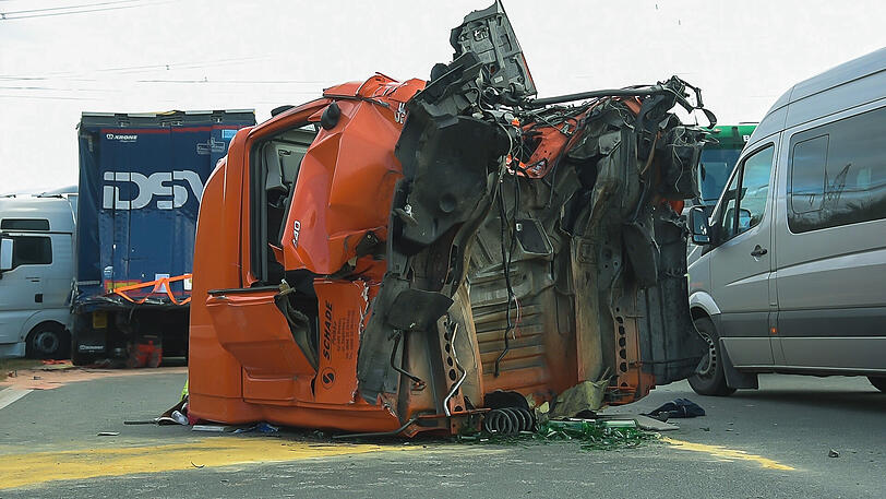 Weitere Bilder von der Unfallstelle.