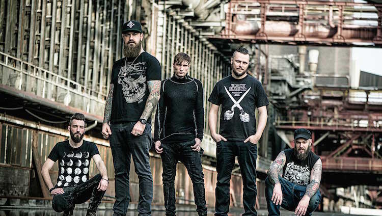 Caliban sind die wichtigsten Vertreter des deutschen Metalcores. Caliban sind die wichtigsten Vertreter des deutschen Metalcores.