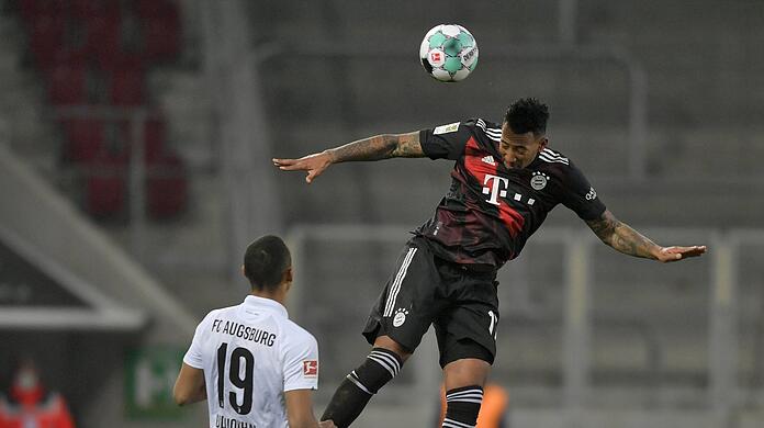 König der Lüfte: Bayerns Jérôme Boateng überzeugt beim 1:0-Erfolg gegen den FC Augsburg.