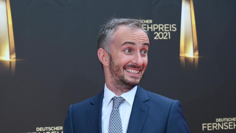 Jan Böhmermann hat mit einem satirischen Beitrag eine Diskussion auf Twitter ausgelöst.