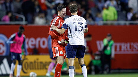 Wiedersehen in der MLS: Lewandowski (l.) und M&uuml;ller.