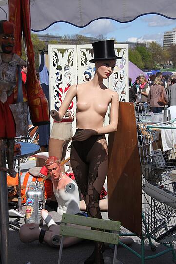 Antikes, Nützliches, Ramsch: Beim größten Flohmarkt Münchens kommen Sammler genauso auf ihre Kosten wie Trödel-Laien. Die besten Bilder von der Theresienwiese.