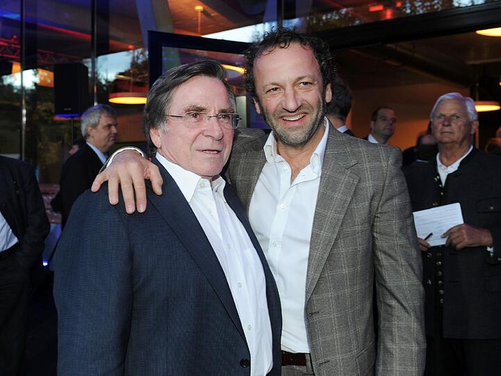 Die Schauspieler Elmar Wepper (l) und Max Schmidt