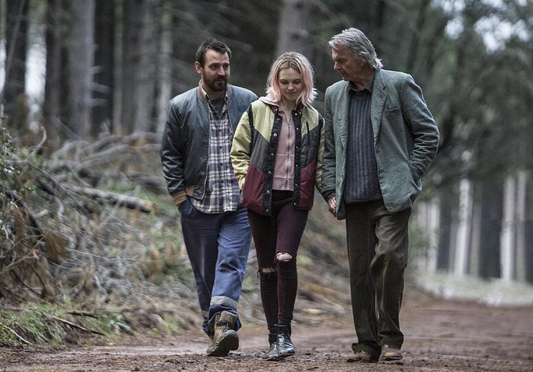 Ewen Leslie, Odessa Young und Sam Neill.