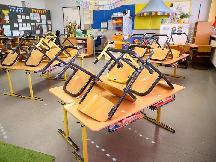 In vielen Bundesländern beginnen die Osterferien - doch die Schulen sind längst dicht.