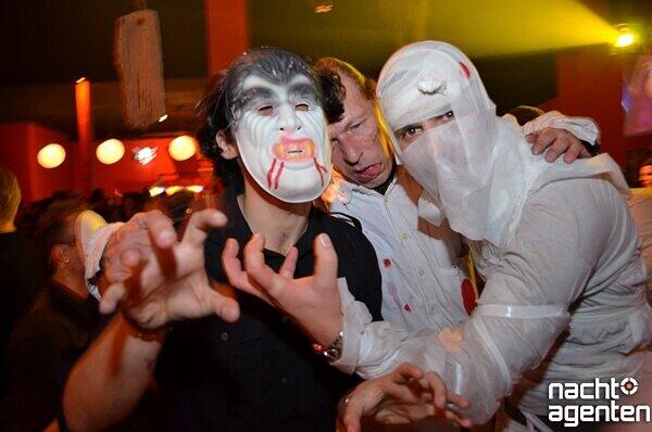Sexoween in der Nachtgalerie (Samstag, 29.10.2011). Noch mehr Fotos gibt es unter www.nachtagenten.de.