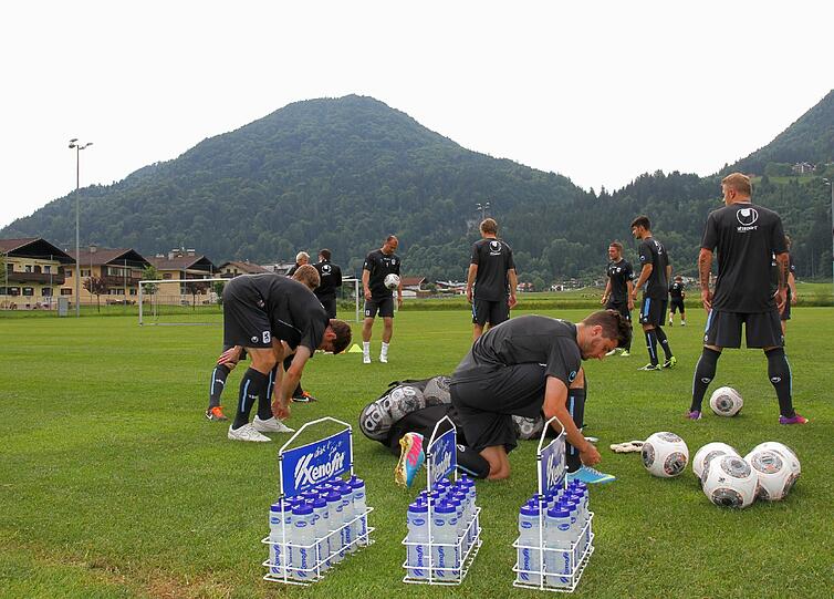 Erste Trainingseinheit der Löwen auf dem Sportplatz von Wörgl.