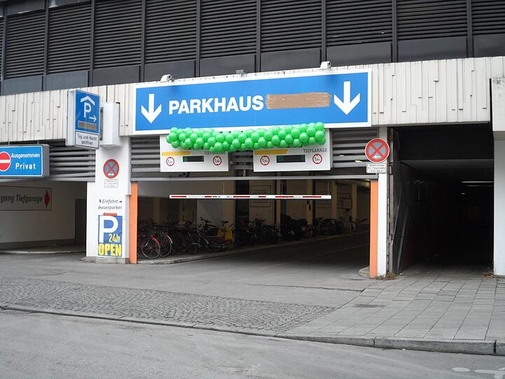 24 Stunden lang ist das Parkhaus jetzt geöffnet.