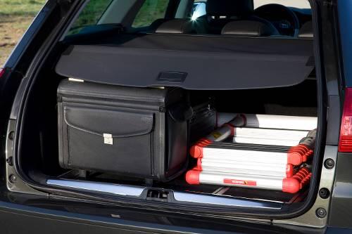 Hier passt was rein: Der Kofferraum des C5 Tourer  erledigt auch größere Transport-Aufgaben.