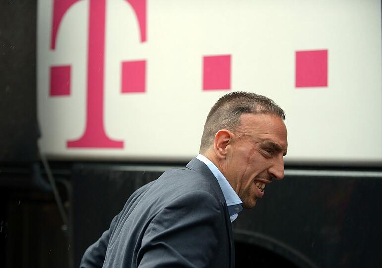 Die Spannung steigt und das Finale rückt immer näher: Die Bayern-Spieler haben bereits ihr Team-Hotel bezogen. Die Bilder!