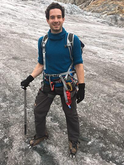 AZ-Reporter Christian Pfaffinger auf dem Gletscher.