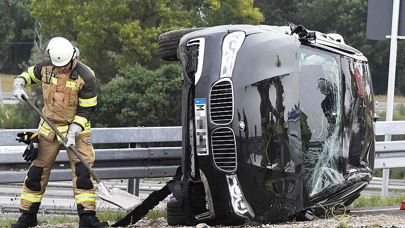 Der Fahrer war zuvor zu schnell durch die Kurve gefahren.