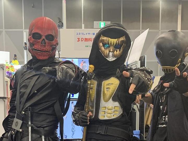 In selbst kreierten Phantasie-Kostümen nehmen diese Cosplay-Fans am "World Cosplay Summit" teil.