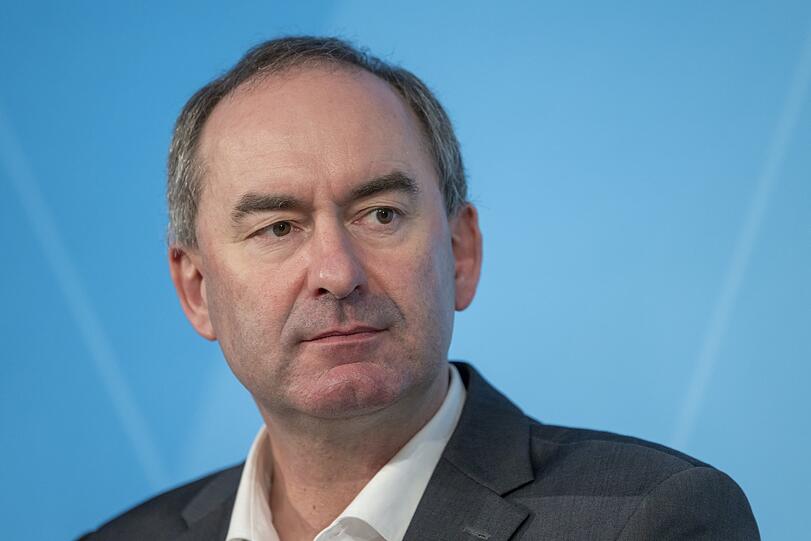 Hubert Aiwanger (Freie Wähler), Stellvertretender Ministerpräsident und bayerischer Wirtschaftsminister.