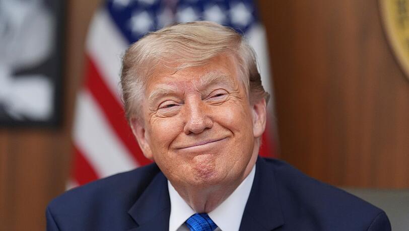 Noch mehr Amerikaner sollen neue Pässe mit Donald Trumps Abbild bekommen. Noch mehr Amerikaner sollen neue Pässe mit Donald Trumps Abbild bekommen.