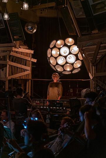 Das Konzert des Hidalgo-Festivalorchesters im Bahnwärter Thiel.