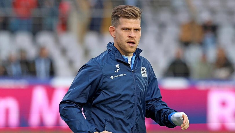 Beim TSV 1860 aktuell nur Bankdrücker: Florian Niederlechner. Beim TSV 1860 aktuell nur Bankdrücker: Florian Niederlechner.