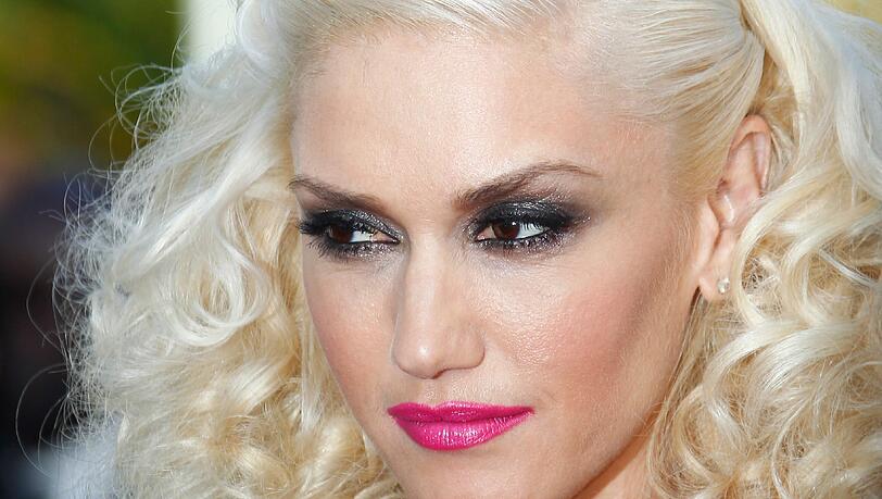 Gwen Stefani hat mit Eminem an ihrer neuen Single "Kings Never Die" gearbeitet. Gwen Stefani hat mit Eminem an ihrer neuen Single "Kings Never Die" gearbeitet.
