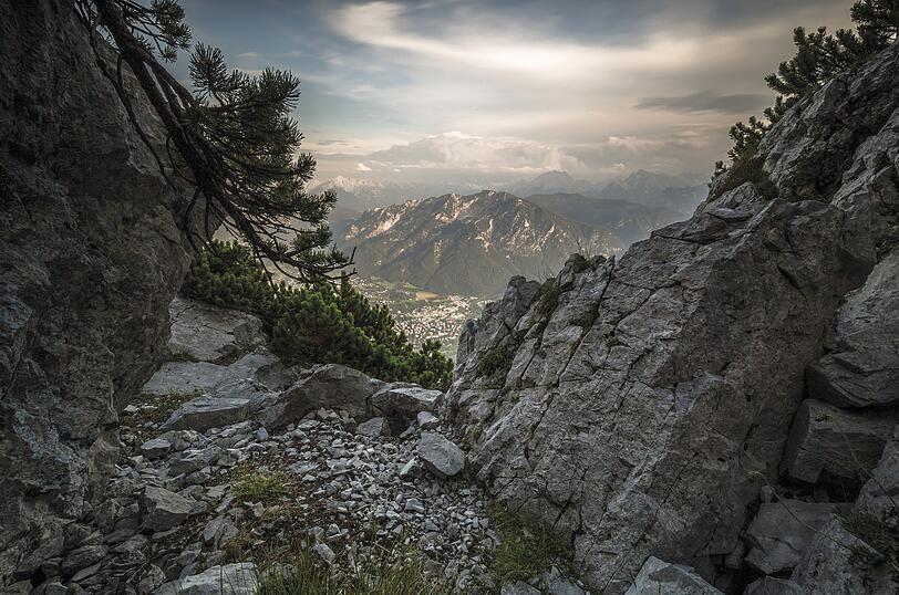 2. Platz, Kategorie B, Altersklasse 2000-2003: Moritz Spiegl (17) mit dem Bild "Mountain Lodge".