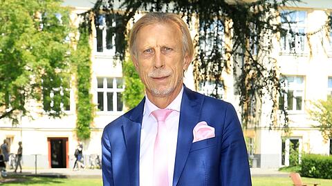 Christoph Daum hat offenbart, das er an Krebs erkrankt ist.