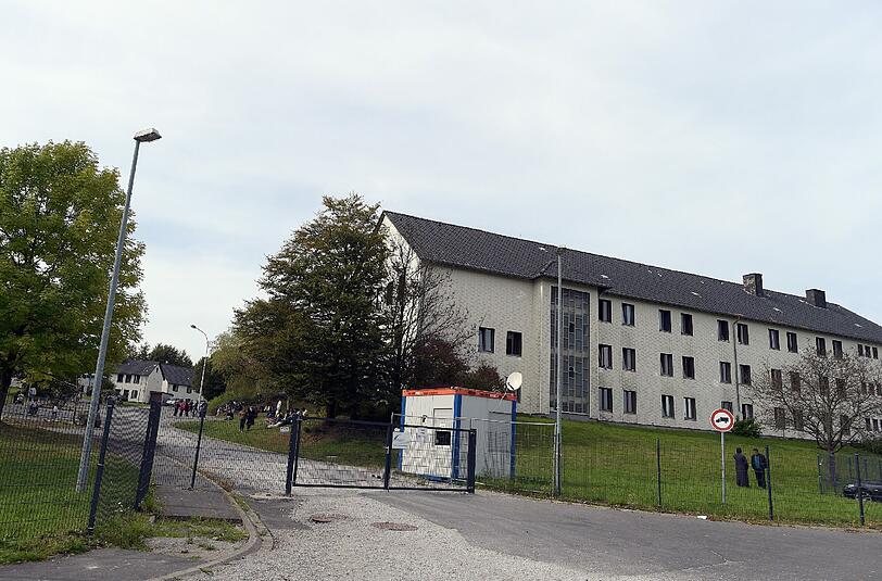 Die Bilder von Wachleuten, die Flüchtlinge in einem Heim in Burbach misshandelten und demütigten, gingen um die Welt. Foto: Federico Gambarini