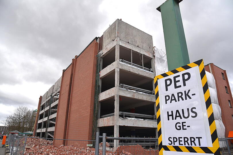 Das Parkhaus Nord des Pep wird abgerissen.