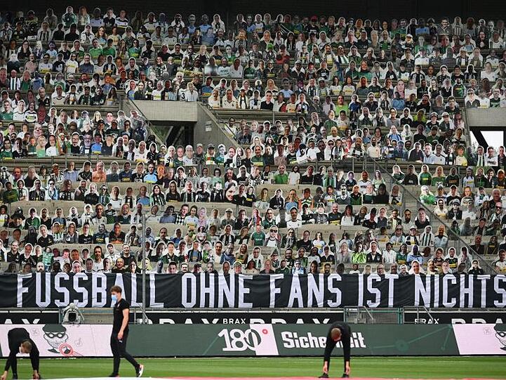 Das öffentliche Meinungsbild zur Rückkehr von Fußball-Fans in die Bundesliga-Stadien ist gespalten.
