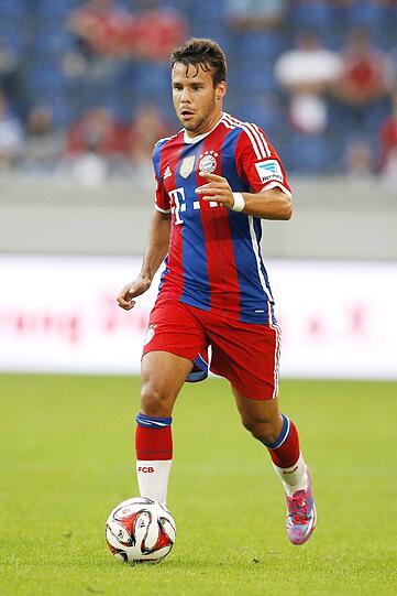 Bayern-Neuzugang Juan Bernat am Ball.