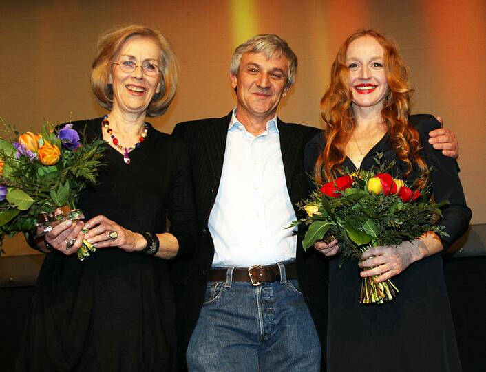 Regiseurin Dagmar Hirtz, Autor Peter Probst und Hauptdarstellerin Brigitte Hobmeier  ("Die Hebamme").