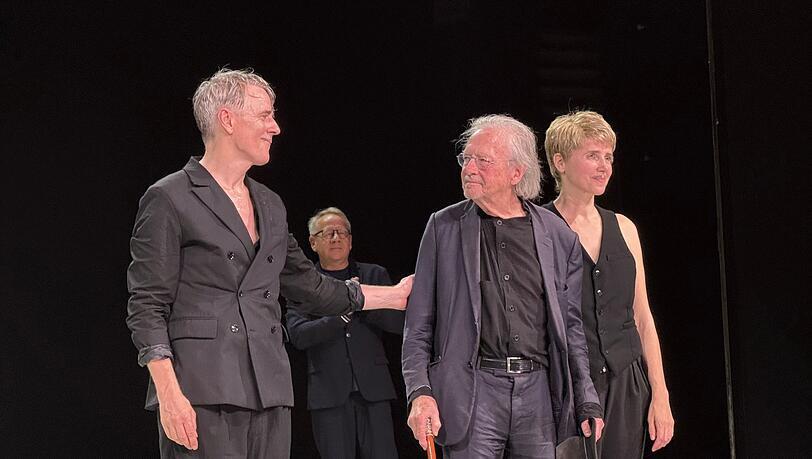 Peter Handkes neues St&uuml;ck feierte eine gelungene Premiere in Salzburg.