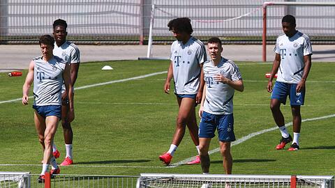 Robert Lewandowski (links) und Ivan Perisic sind gegen Union Berlin einsatzbereit. (Archivbild)