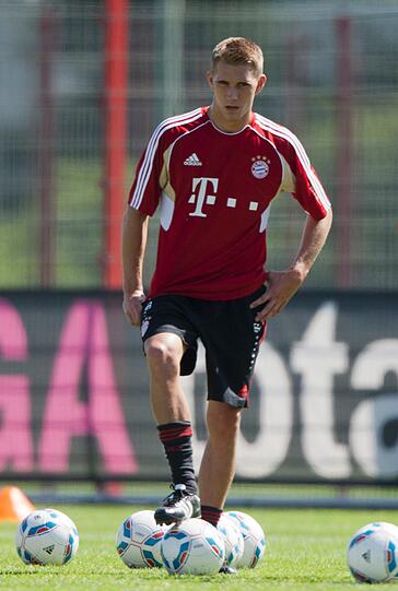 Jupp Heynckes hatte bei seiner  Rückkehr zu Bayern München nur einen Rumpfkader zur Verfügung. Bei  der ersten Trainingseinheit am Montag standen gerade einmal sieben  Profis auf dem Platz. Die Bilder