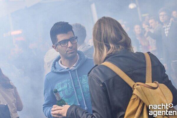 Unter dem Motto IHR WOLLT ES NICHT ANDERS - feierte der Rave Autonimca sein letztes große Open-Air des Jahres, in der Storchenburg, am Ostbahnhof. Mehr Bilder unter: www.nachtagenten.de