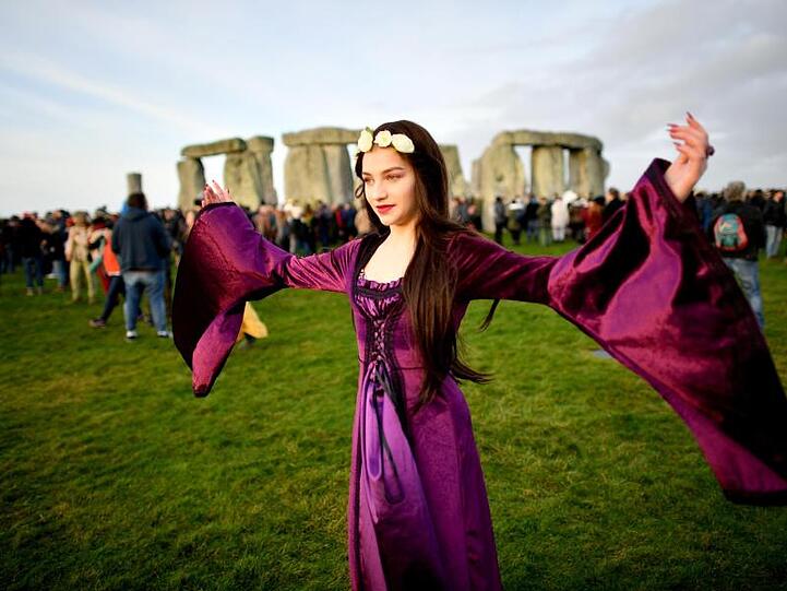 Eine Fee in Stonehenge.