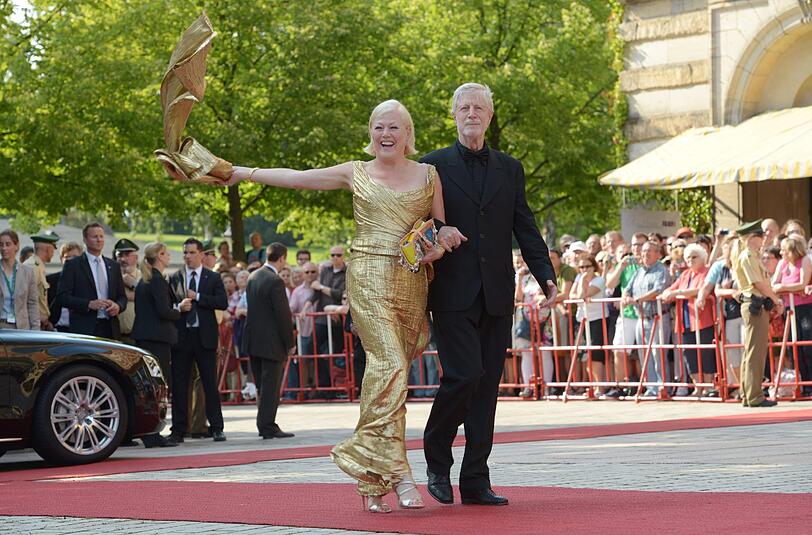 Ganz anders Susanne Wiebe: Sie erschien komplett in Gold.