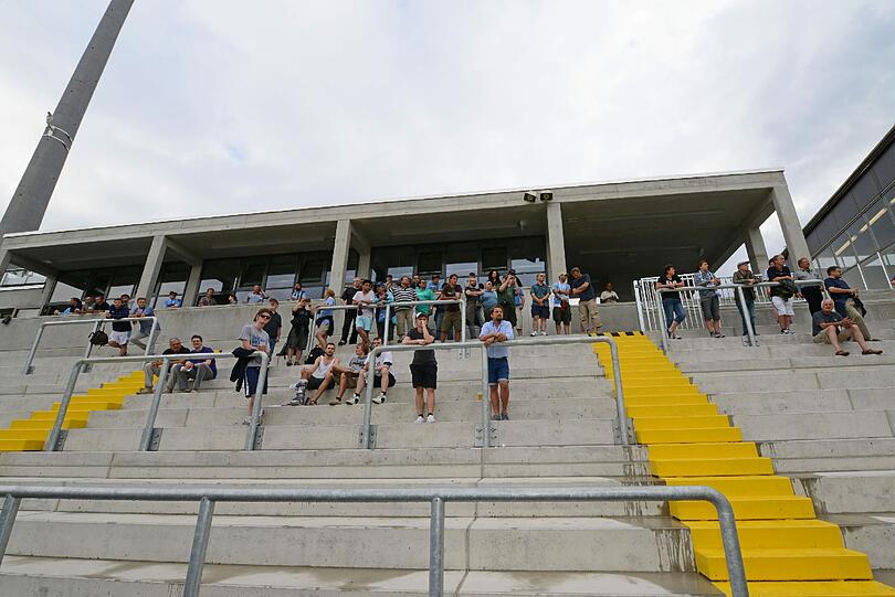 Das erste Spiel im renovierten Grünwalder Stadion. Die Impressionen zum Durchklicken!