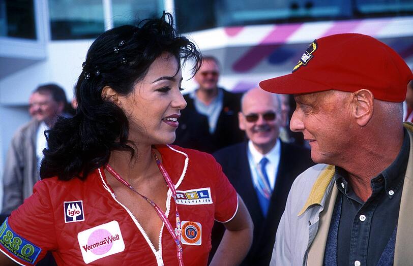 Für ihre Sendung "Veronas Welt" begleitete Verona 1999 Formel 1-Legende Niki Lauda auf die Rennbahn.