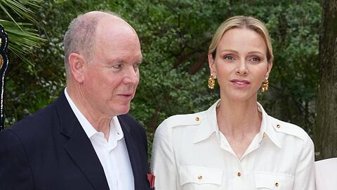 F&uuml;rst Albert II. und F&uuml;rstin Charl&egrave;ne trauern um ein Mitglied der monegassischen F&uuml;rstenfamilie.