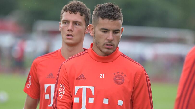 Konnten gegen Leipzig auf den Außen offensiv noch nicht überzeugen: Pavard (l.) und Hernández